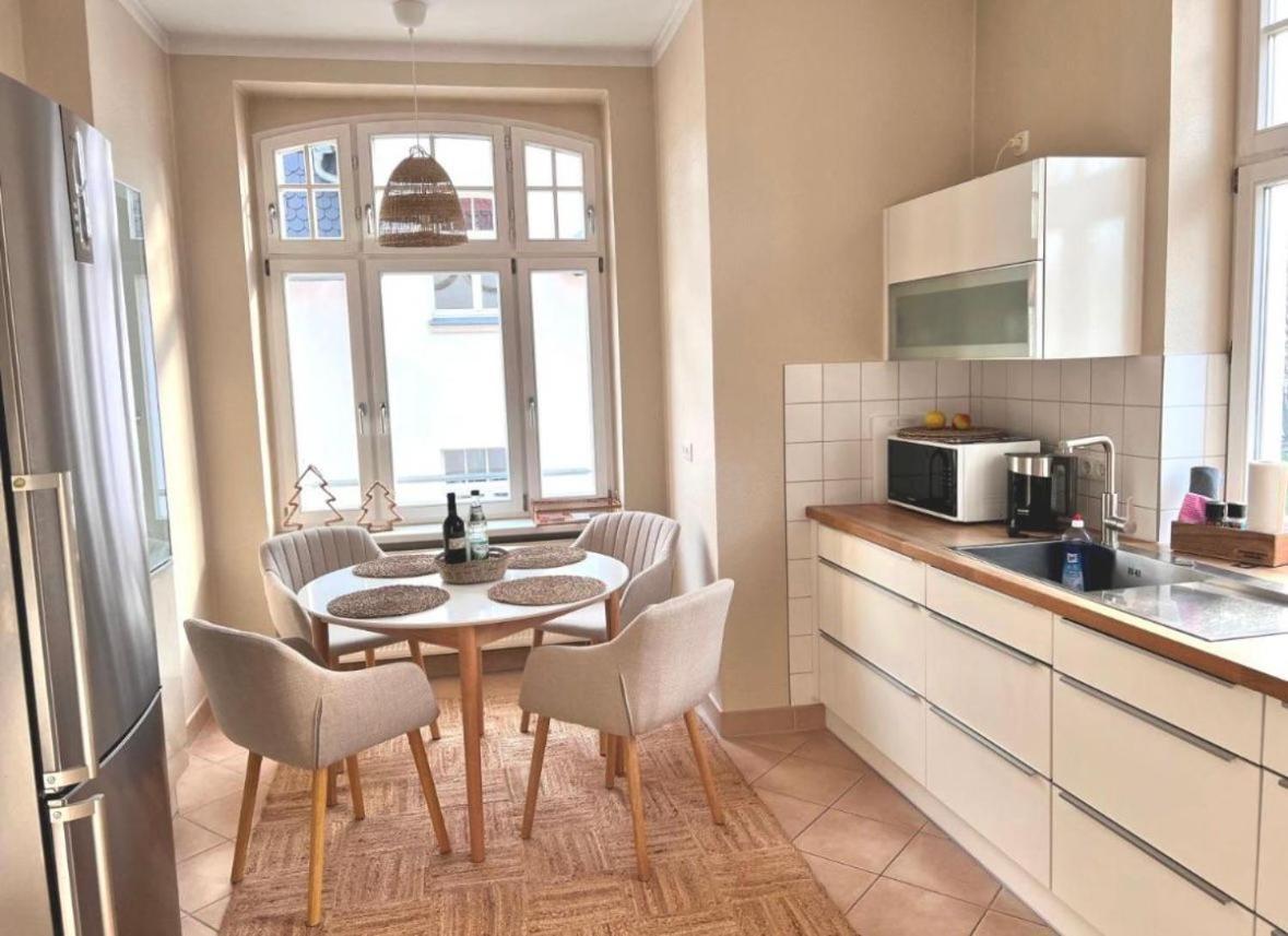 Feine Apartments In Der Suedstadt Von Erfurt Mit Kostenlosen Stellplatz & Flasche Wein Zur Begruessung Eksteriør billede