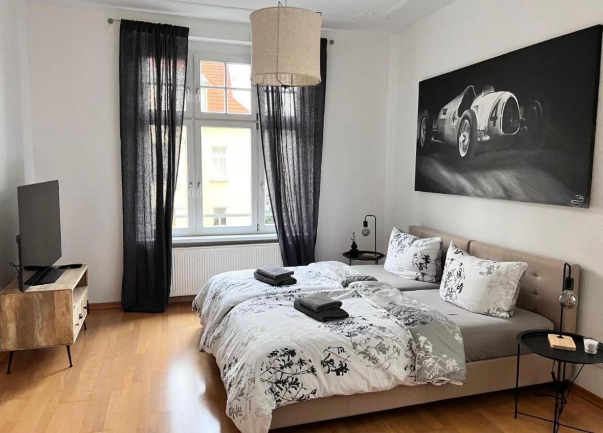 Feine Apartments In Der Suedstadt Von Erfurt Mit Kostenlosen Stellplatz & Flasche Wein Zur Begruessung Eksteriør billede